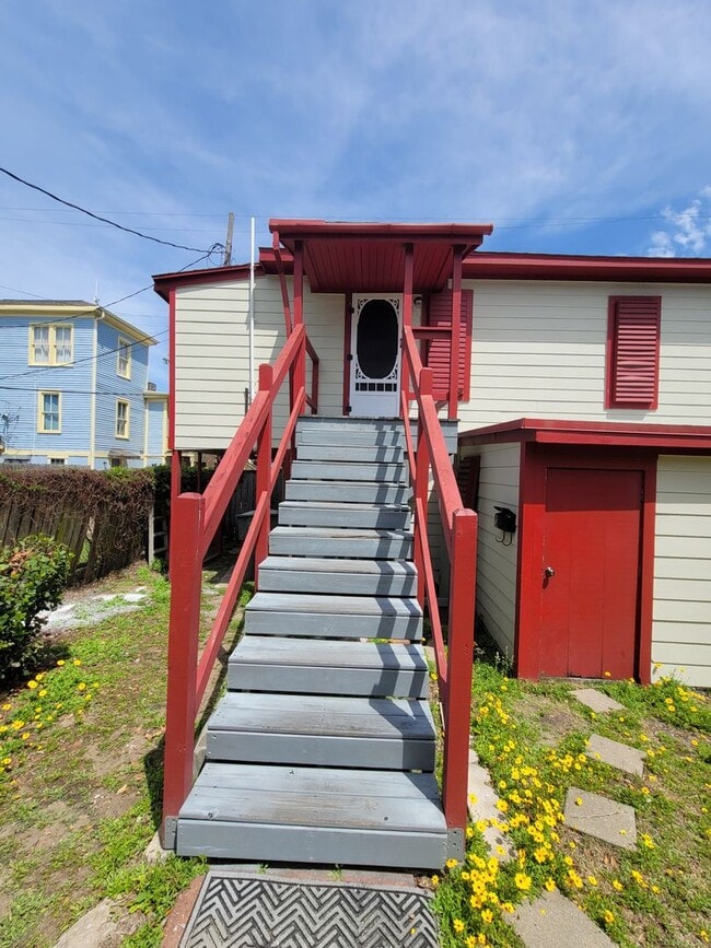 820 Broadway Avenue J in Galveston, TX - Building Photo - Building Photo