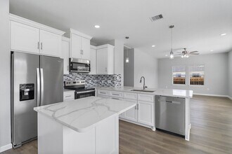 19218 Akin Dr in Crosby, TX - Building Photo - Building Photo