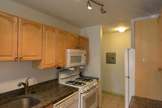 36 Shrewsbury Green Dr in Shrewsbury, MA - Building Photo - Building Photo