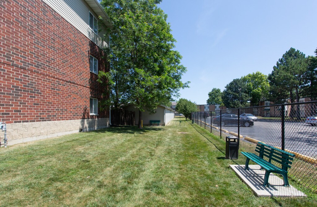 Northgate Apartments Waukegan, IL Apartments