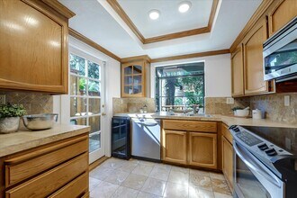 1150 Pine St in West Menlo Park, CA - Building Photo - Building Photo