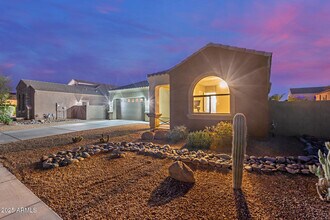 19675 E Oriole Way in Queen Creek, AZ - Building Photo - Building Photo