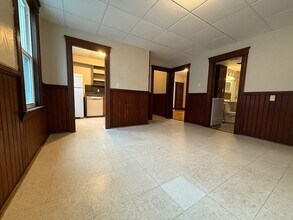 38 Ames St, Unit 2 in Worcester, MA - Building Photo - Building Photo