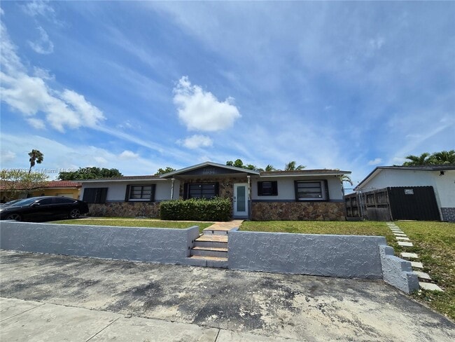 26162 SW 123rd Pl in Homestead, FL - Building Photo - Building Photo