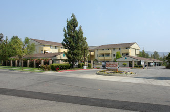 Heywood Gardens in Simi Valley, CA - Foto de edificio - Building Photo