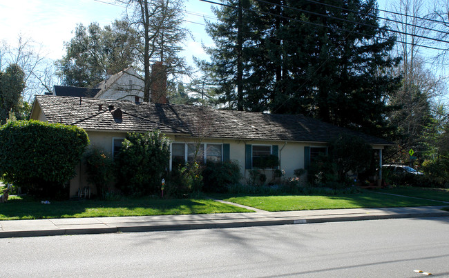 1900 Montecito Ave in Santa Rosa, CA - Building Photo - Building Photo