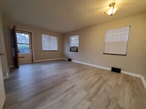 706 N Broadway St, Unit A in Dayton, OH - Building Photo - Building Photo