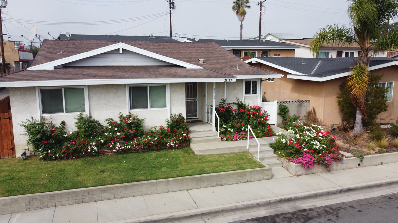 21113 Ladeene Ave, Unit A in Torrance, CA - Foto de edificio