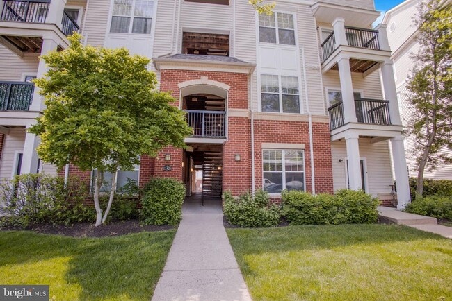 11325 Aristotle Dr in Fairfax, VA - Building Photo - Building Photo