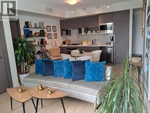 68 Smithe St in Vancouver, BC - Building Photo - Building Photo