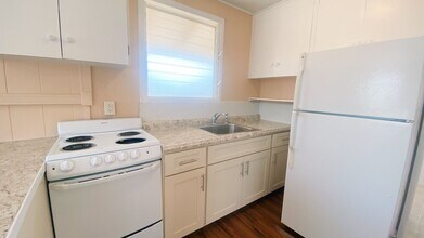 1347 Palolo Ave in Honolulu, HI - Building Photo - Building Photo