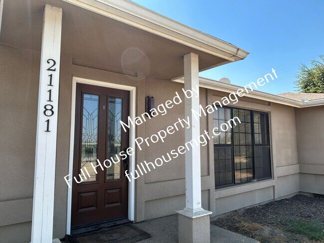 21181 Ave 160 in Porterville, CA - Foto de edificio - Building Photo