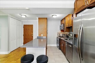 730 24th St NW in Washington, DC - Foto de edificio - Building Photo