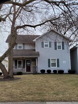 418 S Summit St in Bowling Green, OH - Building Photo