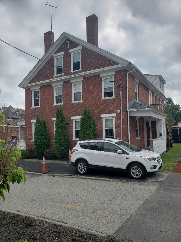 property at 4 Farnsworth Ct