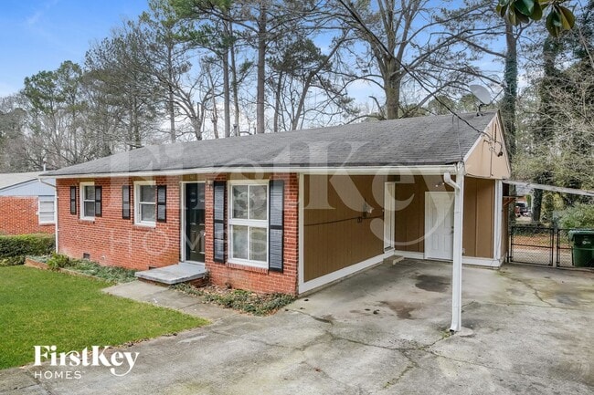 443 Fairlock Ln NW in Atlanta, GA - Building Photo - Building Photo