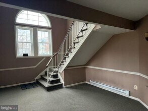 12926 Grays Pointe Rd in Fairfax, VA - Building Photo - Building Photo