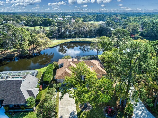 8122 Misty Oaks Blvd in Sarasota, FL - Building Photo - Building Photo