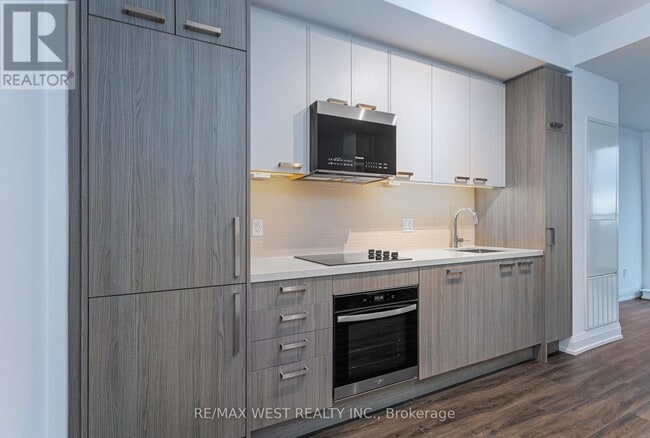 20 Soudan Ave in Toronto, ON - Building Photo - Building Photo