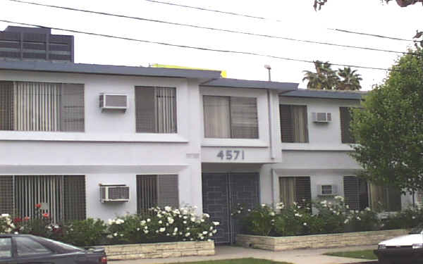 4571 Haskell Ave in Van Nuys, CA - Building Photo - Building Photo