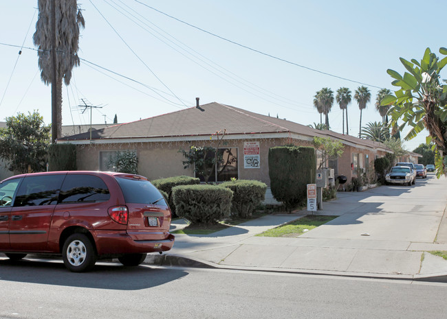 4710 Live Oak St in Bell, CA - Building Photo - Building Photo