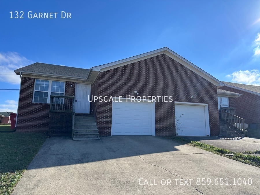 132 Garnet Dr in Nicholasville, KY - Building Photo