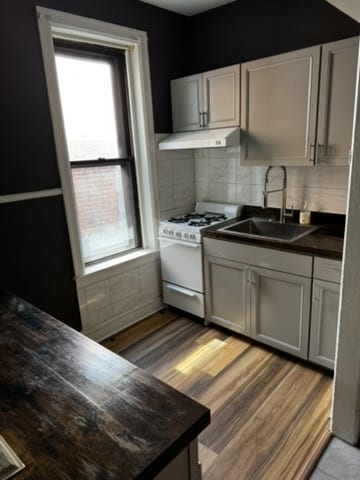 property at 4403 Chestnut St