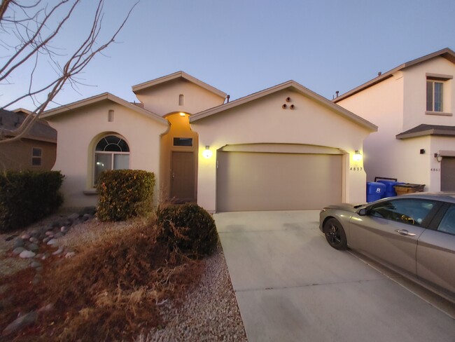 4857 Sonoran Ave in Las Cruces, NM - Building Photo - Building Photo