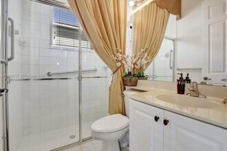 5078 SW 183rd Ave in Miramar, FL - Building Photo - Building Photo