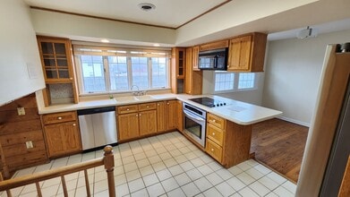 500 Magnolia Dr in Crown Point, IN - Building Photo - Building Photo