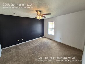 2258 Antoinette Way in Union, KY - Building Photo - Building Photo