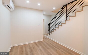 130 Krams Ave in Philadelphia, PA - Building Photo - Building Photo