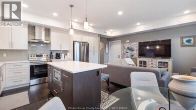 1310 Lesperance Rd in Windsor, ON - Building Photo - Building Photo