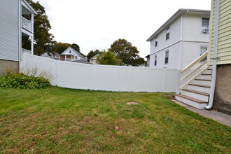 74 Hunnewell Ave in Boston, MA - Building Photo - Building Photo
