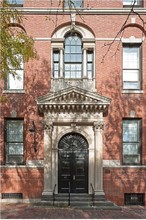 Bowdoin School in Boston, MA - Foto de edificio - Building Photo