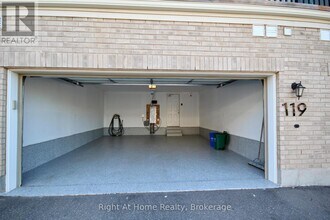 119 Stork St in Oakville, ON - Building Photo - Building Photo
