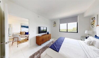 301 Altara Ave, Unit 527 in Coral Gables, FL - Building Photo - Building Photo