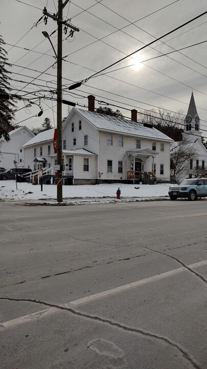 22 Central St in Lisbon, NH - Building Photo