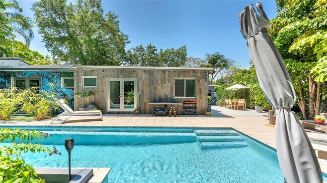 651 NE 52nd Terrace in Miami, FL - Building Photo - Building Photo