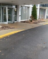 8801 W Golf Rd in Niles, IL - Building Photo