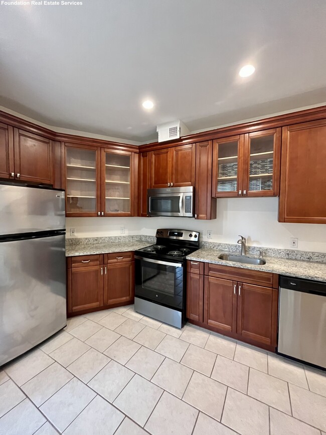 134 Sutherland Rd, Unit 3