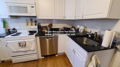 11 Cooper St, Unit 1 in Boston, MA - Foto de edificio - Building Photo