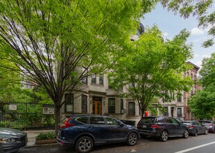 18 Lincoln Pl in Brooklyn, NY - Building Photo - Building Photo