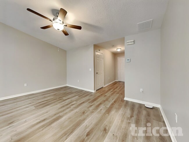 1532 Wallace Manor Ave, Unit Suite 10 in Winter Haven, FL - Building Photo - Building Photo