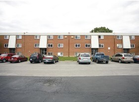 2788 Meadowbrook Ln Apartments