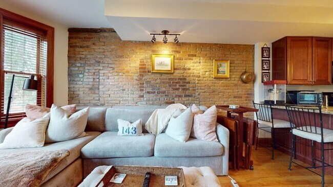 661 Tremont St in Boston, MA - Building Photo - Building Photo