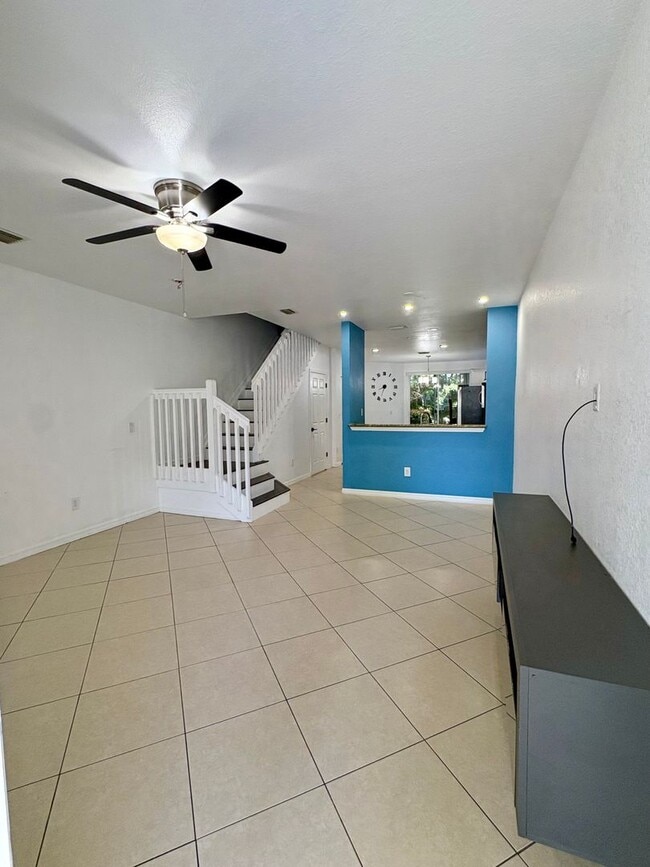 1956 Alamanda Way in Riviera Beach, FL - Building Photo - Building Photo