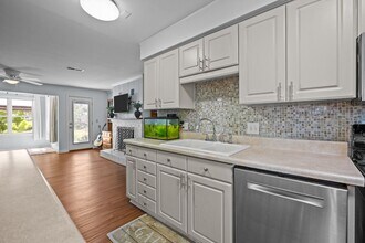 240 Forsythe St in Norfolk, VA - Building Photo - Building Photo