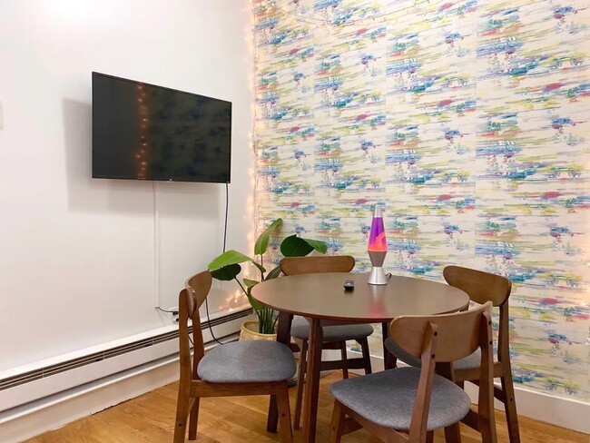 property at 1078 DeKalb Ave
