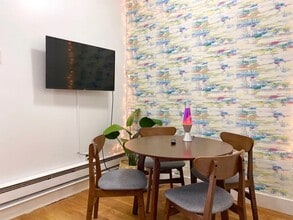 Furnished room/NOT APARTMENT, Unit 2 in Brooklyn, NY - Foto de edificio - Building Photo
